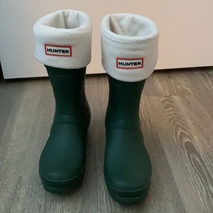 Hunter rain boots with fleece socks